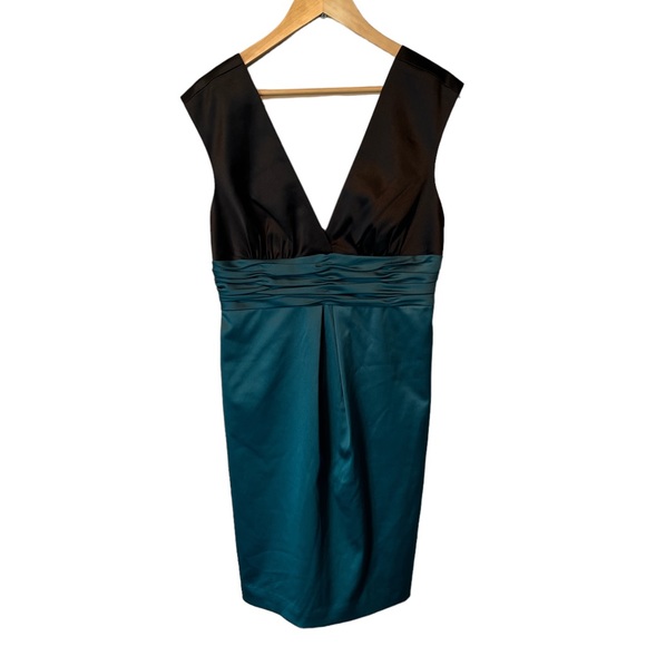 Max and Cleo black teal empire waist deep V-neck dress size 10 NWT - Picture 1 of 5
